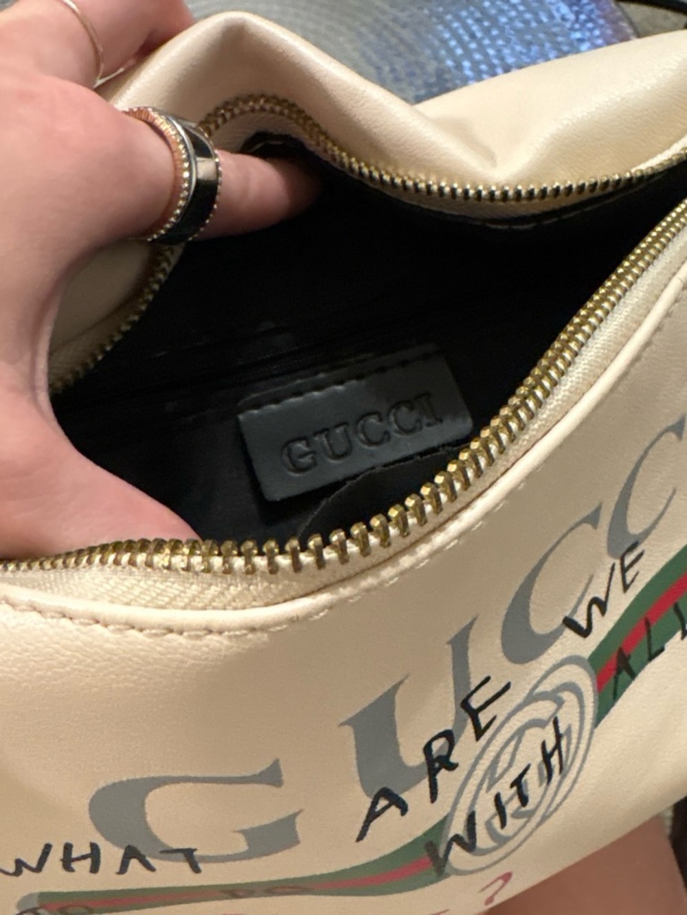 Gucci Beige Leather Cosmetic Pouch with Signature Green-Red Web and Script - Picture 2 of 4